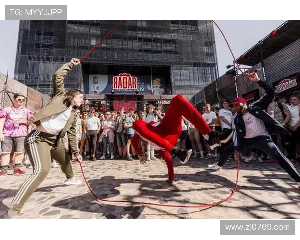 南京街舞队在极限运动嘉年华中的突破与成长历程全景回顾